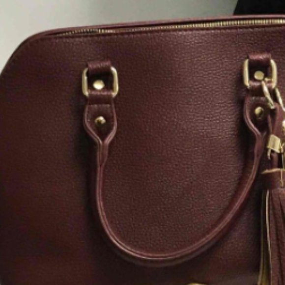 Charming Charlie Wine Wine Dark Pebble Purse Satchel With Adjustable Strap NWT - Picture 2 of 7